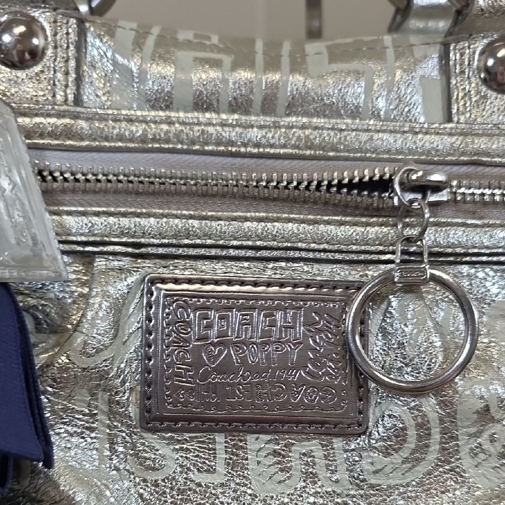 Coach RARE Poppy Storypatch Collectible XL - Picture 4 of 16